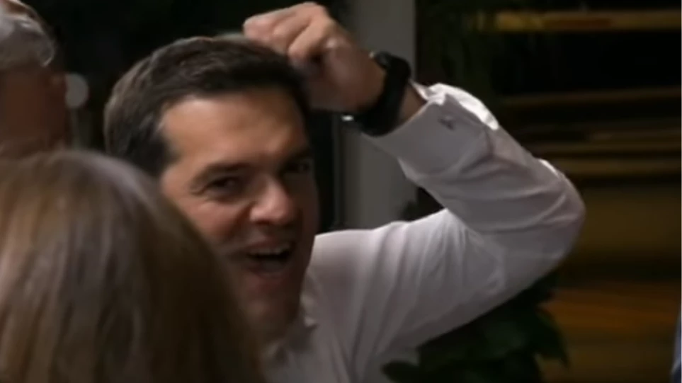 Χασμουρητά Τσίπρα μετά τη 12ωρη Σύνοδο Κορυφής – Επαθε….υπερκόπωση